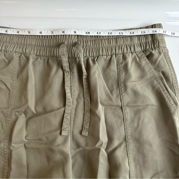 Athleta Celestial High Rise Utility Pants Olive Branch Green Size Large Cargo - Picture 9 of 13